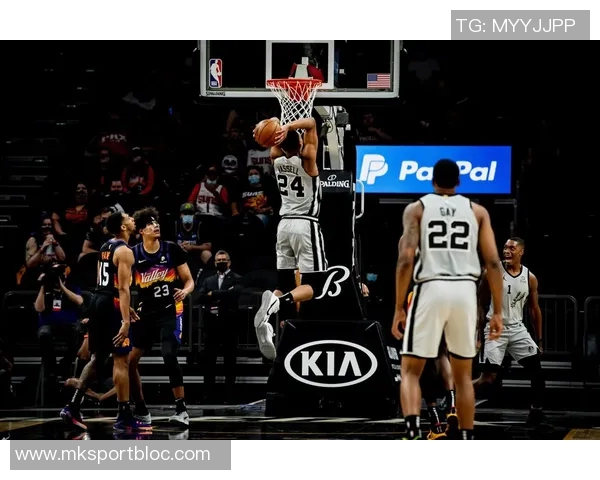 瓦塞尔状态低迷表现不佳5投仅1中贡献5分3板3助正负值惨淡9