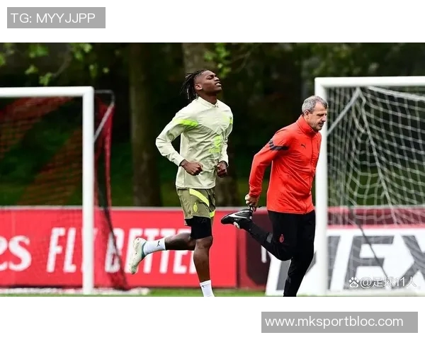 莱奥独自训练备战国脚们周四前全员归队助力米兰