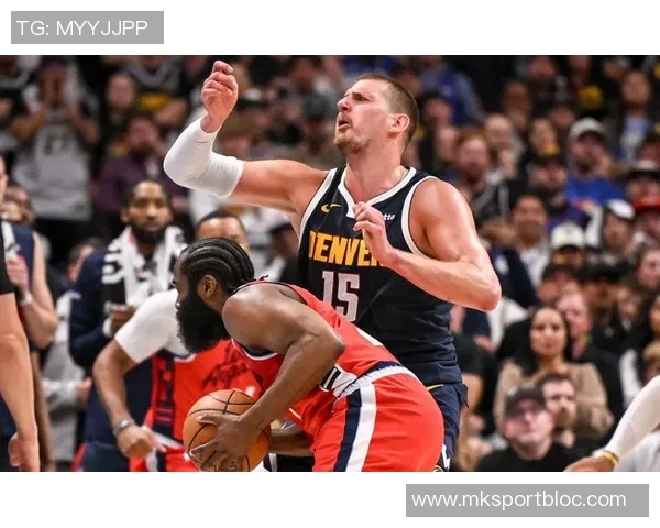 小卡强调面对东契奇和约基奇需加强防守迫使他们传球提升胜算 小卡强调面对东契奇和约基奇需加强防守迫使他们传球提升胜算