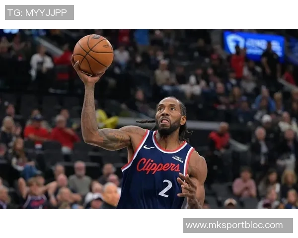 莱昂纳德状态低迷17投7中仅得18分5篮板正负值创赛季新低