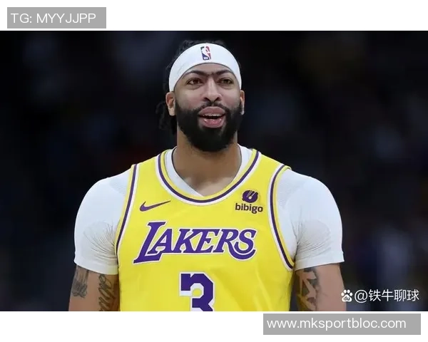 浓眉首节表现低迷三投全失仅获两篮板球队陷入困境