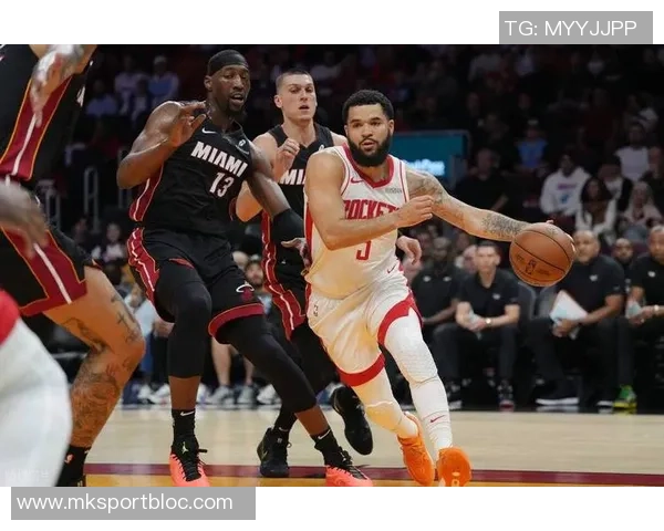 火箭队控卫失误频繁阿杜与全队表现成高端局最大隐患